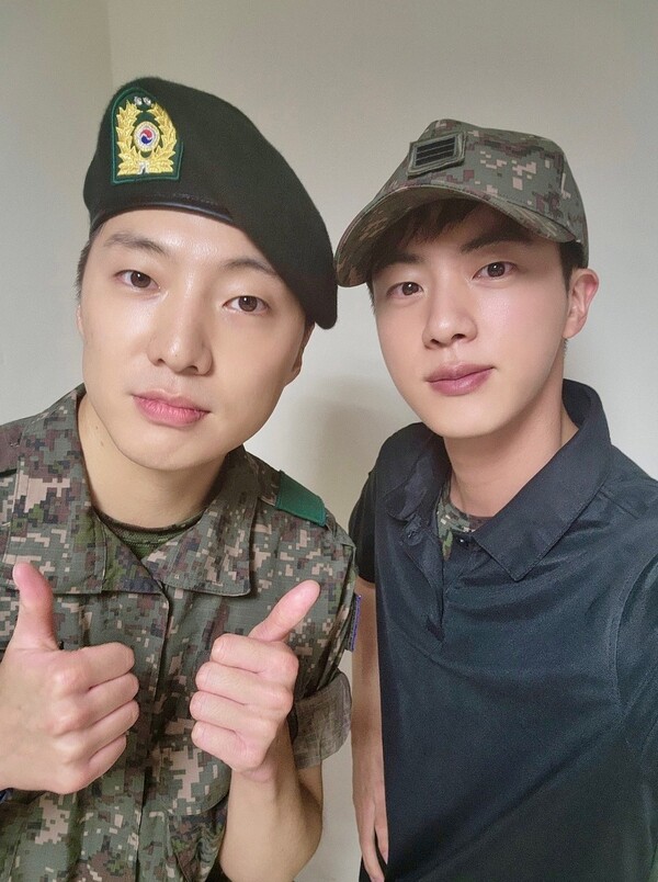 방탄소년단 진, 군대 사진 공개